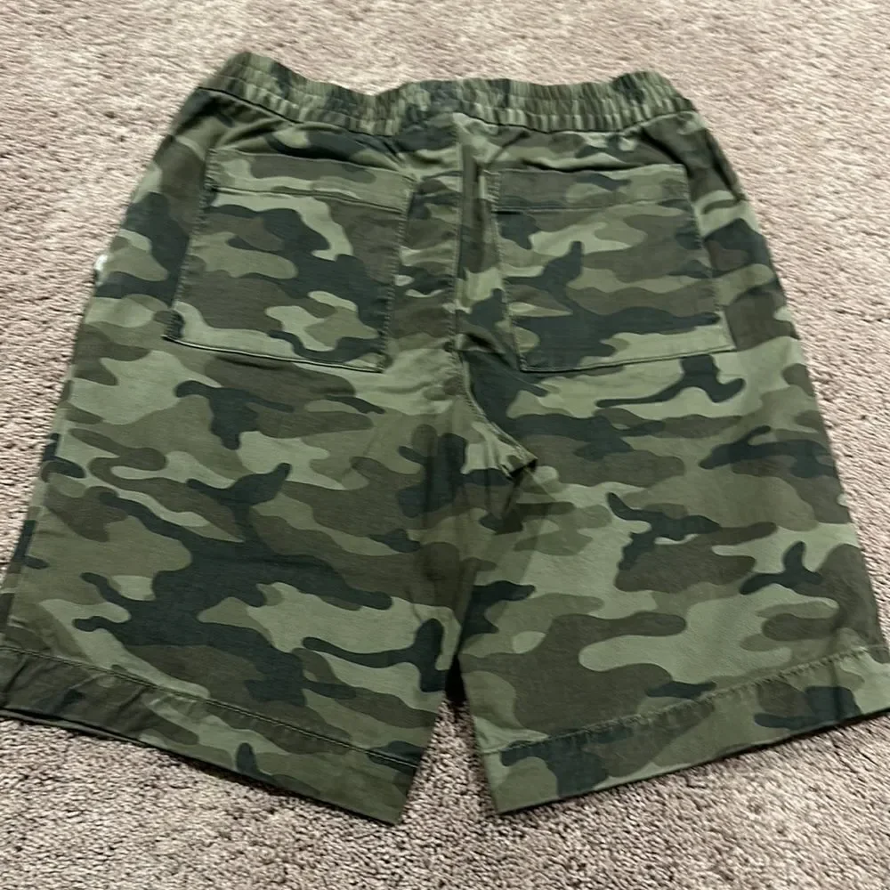 Gap Kids size 10 shorts NWT Camo!